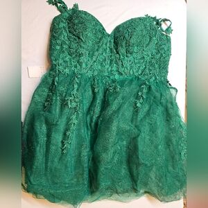 Beautiful Green Dress size 24